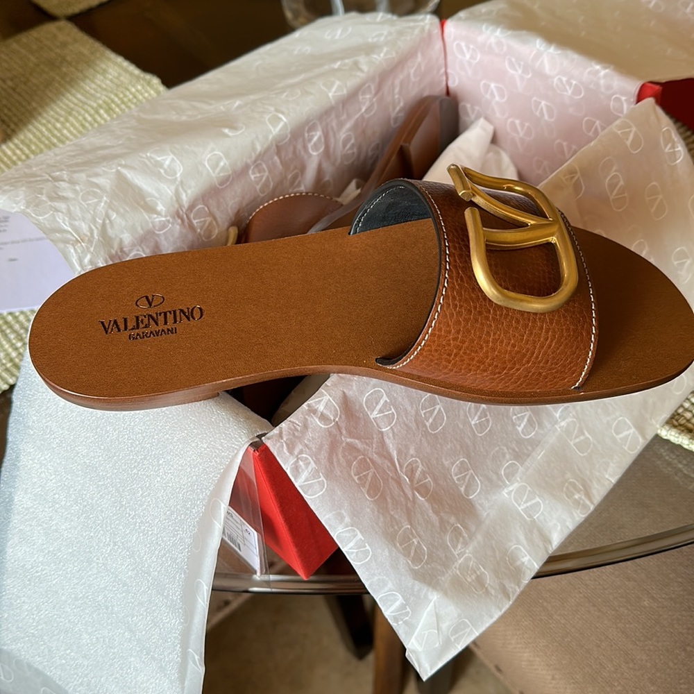 Valentino Garavani VLOGO Slide Sandals, size 42(IT) - Picture 2 of 8